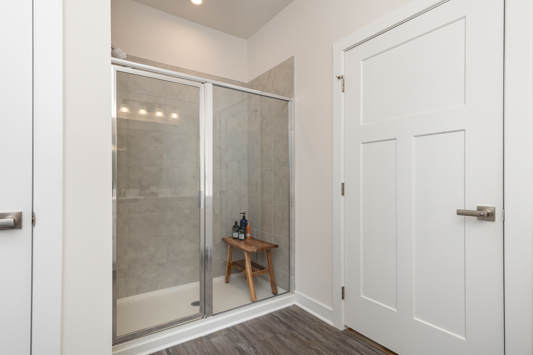 Master Bath, view 2 — 517 Spokane Dr